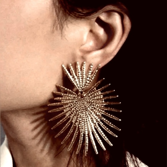 Zara “Radiance” Heart Crown Sunburst Beam Ray Regal Royal Statement Gold Earring - Picture 9 of 14